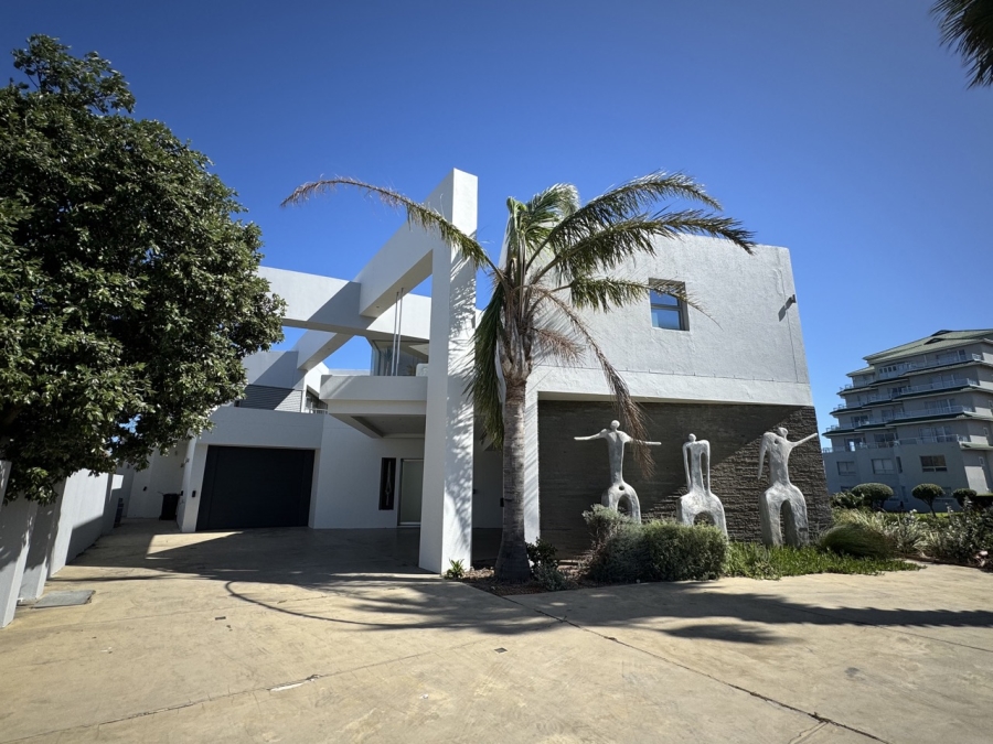 4 Bedroom Property for Sale in Greenways Golf Estate Western Cape